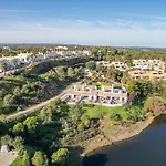 Casa Leao Preto, Golf