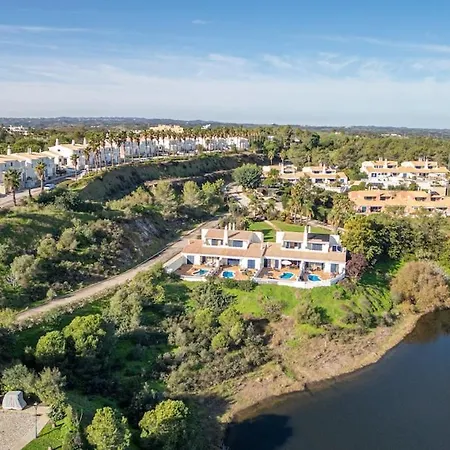 Casa Leao Preto, Golf