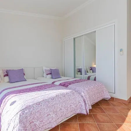 Casa Leao Preto, Golf Villa